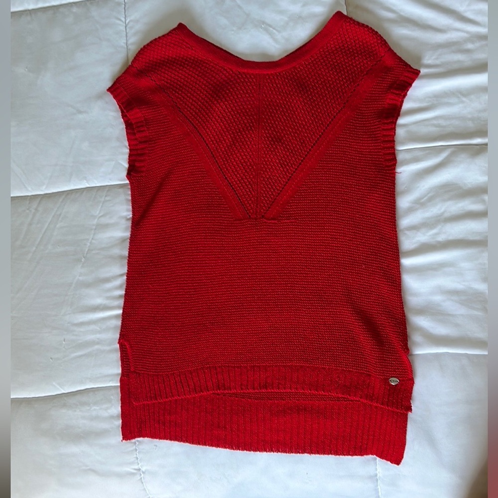 Dex Cherry Red Sweater Vest Knit Blouse Small EUC 🍒